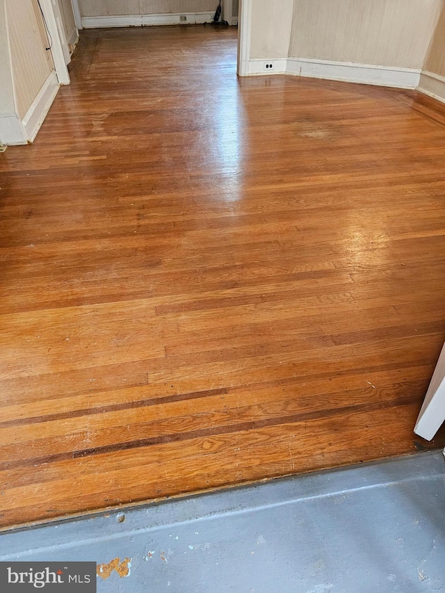 1943 W Sparks St, Philadelphia, PA 19141 - detailed view of wood finished floors