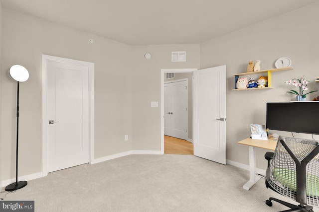 7458 Backett Wood Ter Unit 401, Mclean, VA 22102 - office space with light carpet and baseboards