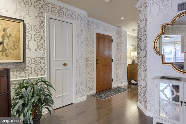 110 N Duke St Unit 201, Lancaster, PA 17602 - entryway featuring wallpapered walls, crown molding, wood finished floors, baseboards, and recessed lighting