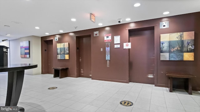 7333 New Hampshire Ave Unit 800, Takoma Park, MD 20912 - building lobby featuring recessed lighting
