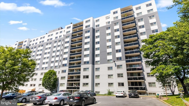7333 New Hampshire Ave Unit 800, Takoma Park, MD 20912 - view of apartment building / complex with uncovered parking