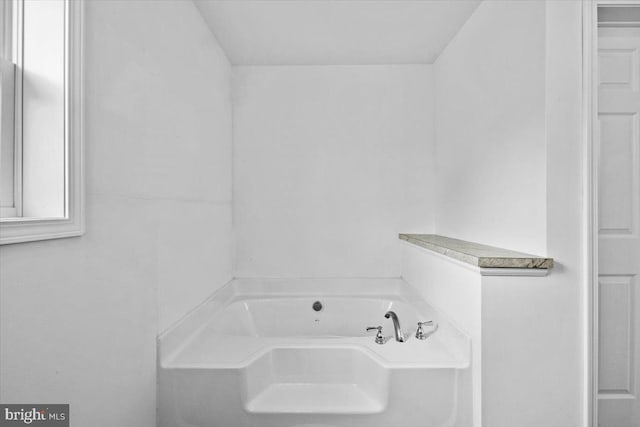 228 Cranberry Dr, Blakeslee, PA 18610 - bathroom with a garden tub