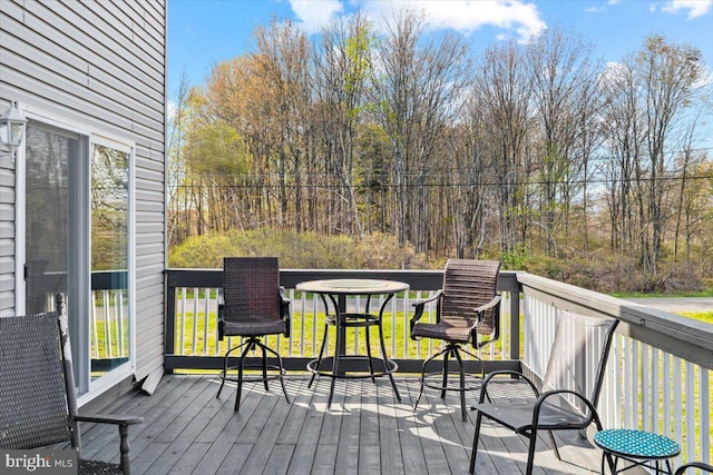 228 Cranberry Dr, Blakeslee, PA 18610 - view of deck