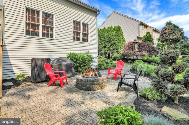 17 N Carolina Ave, Reading, PA 19608 - view of patio / terrace with an outdoor fire pit and a grill