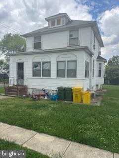 14 3rd Ave, Baltimore, MD 21225 - traditional style home with a front yard