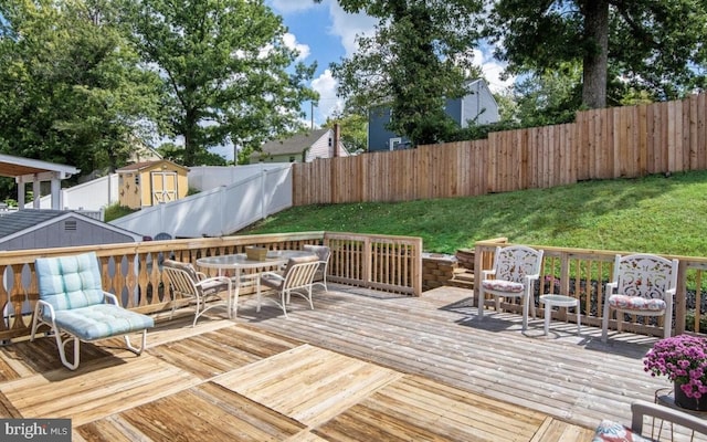 6715 Valley Park Rd, Capitol Heights, MD 20743 - deck featuring outdoor dining area