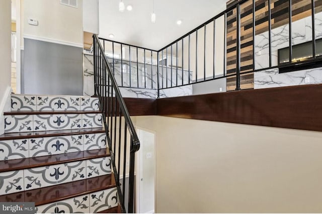 6715 Valley Park Rd, Capitol Heights, MD 20743 - view of stairway