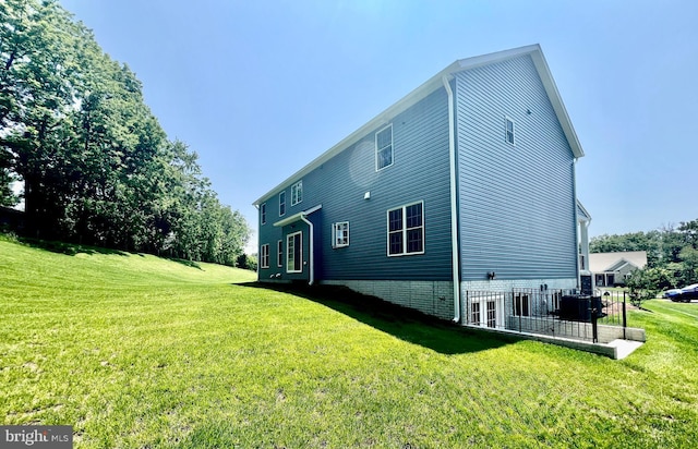 766 Chatelaine Ct, Eldersburg, MD 21784 - back of house featuring a lawn