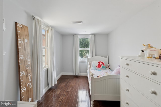 1537 S 2nd St, Philadelphia, PA 19147 - bedroom featuring dark wood-style floors and baseboards