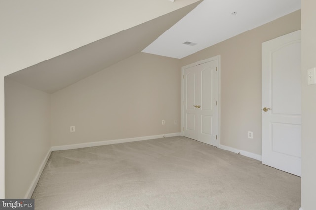 1650 Colonial Hills Dr, Mclean, VA 22102 - bonus room with light carpet and vaulted ceiling