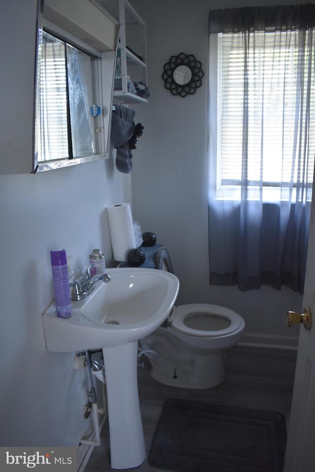 6525 Nomini Hall Rd, Hague, VA 22469 - bathroom featuring toilet