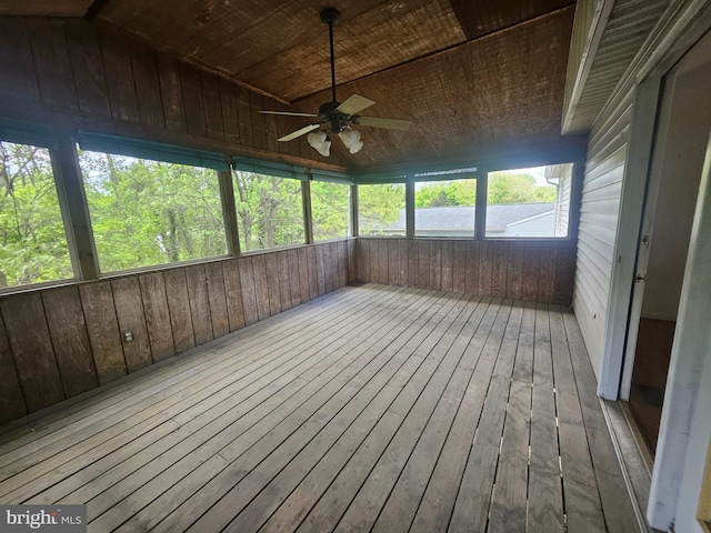 1139 Bradley Rd, Pasadena, MD 21122 - unfurnished sunroom featuring ceiling fan