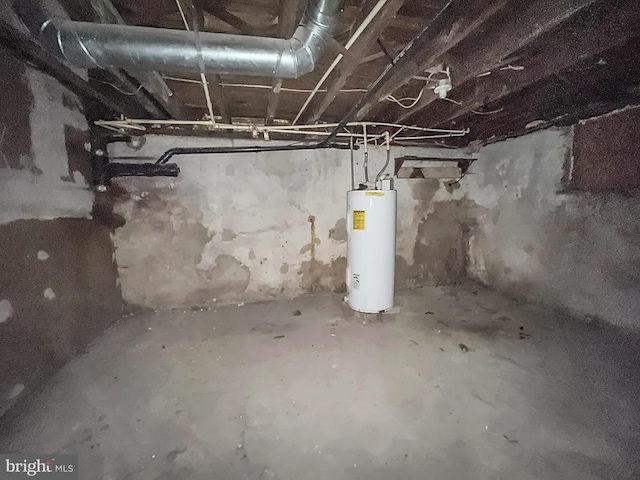 123 W Foundry St, Millville, NJ 08332 - unfinished basement featuring water heater