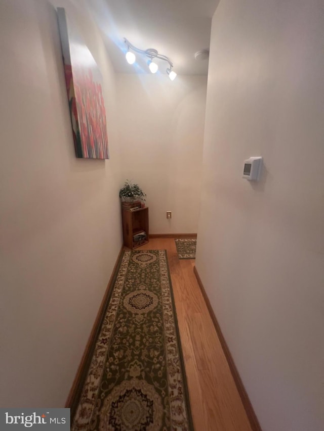 8 Cedar Rd, Mount Pocono, PA 18344 - hallway featuring wood finished floors and baseboards