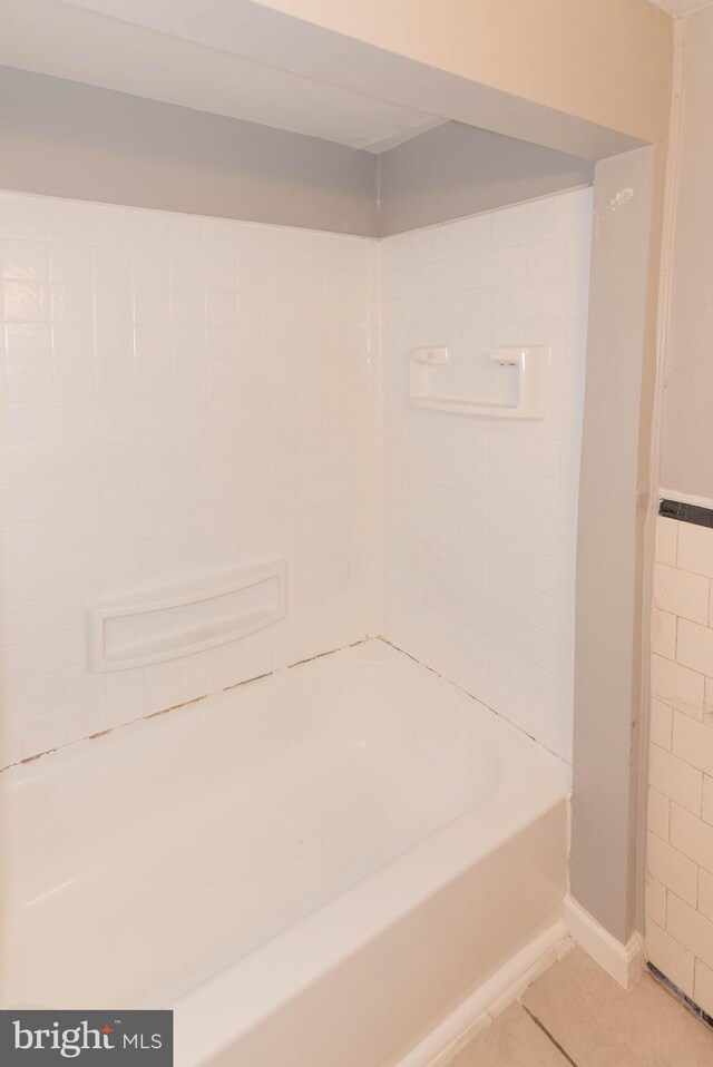 5603 Clearspring Rd, Baltimore, MD 21212 - full bath with tile patterned floors