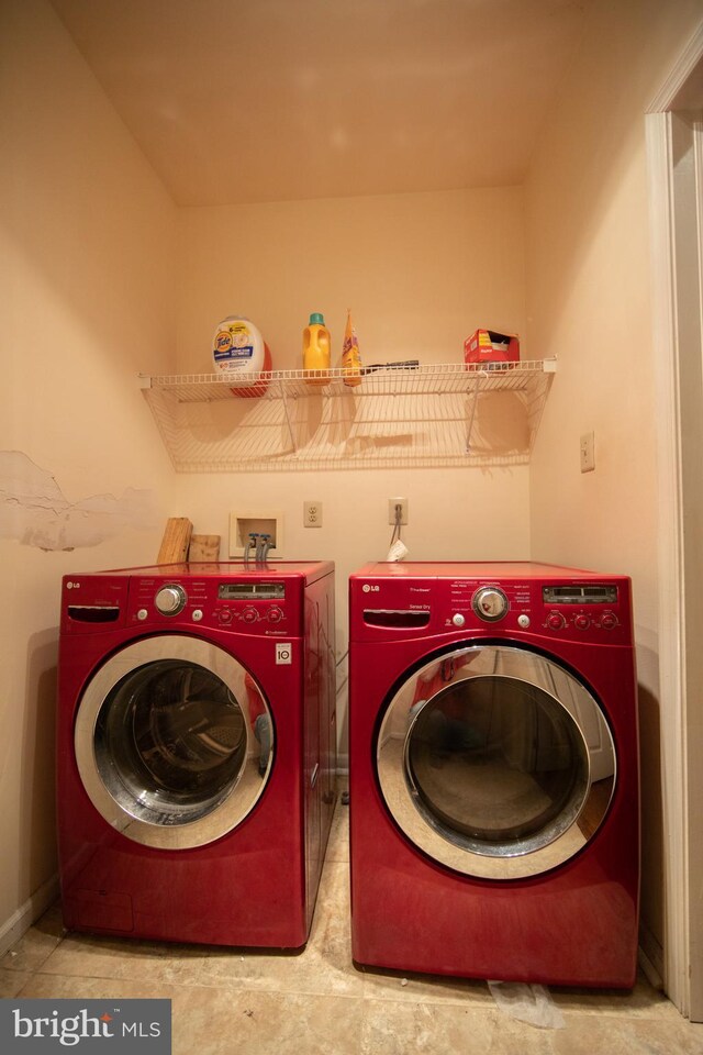 112 Jeffords Ct Unit 1601, Phoenixville, PA 19460 - washroom featuring washer and dryer