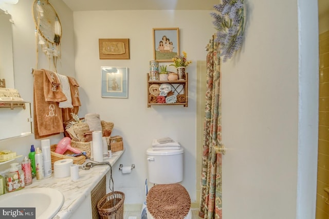 802 Timber Crk, Lindenwold, NJ 08021 - bathroom featuring vanity, toilet, and a shower with shower curtain