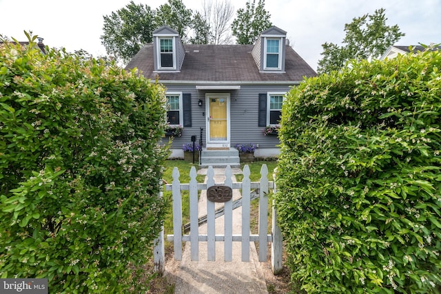 832 N Warren St, Pottstown, PA 19464 - view of new england style home