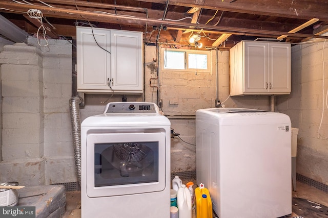 832 N Warren St, Pottstown, PA 19464 - washroom featuring washer and dryer and cabinet space