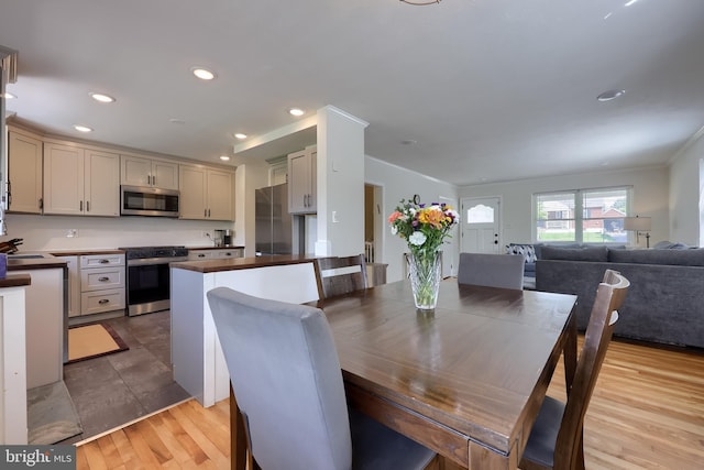 1304 Maple Ave, Lancaster, PA 17603 - dining room featuring recessed lighting and light wood-style floors
