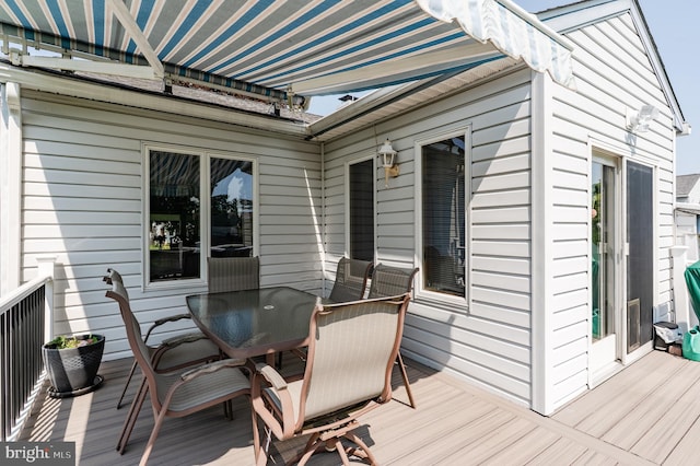 1227 Lynda Ln, Warminster, PA 18974 - deck with outdoor dining space