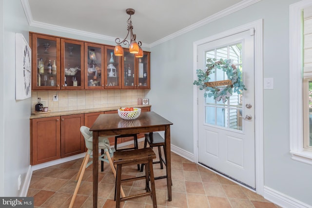 621 Foxton Ct, West Deptford, NJ 08051 - dining room with crown molding and baseboards
