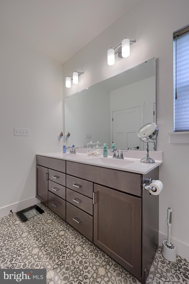 4052 Country Dr, Dover, PA 17315 - full bath with baseboards and double vanity