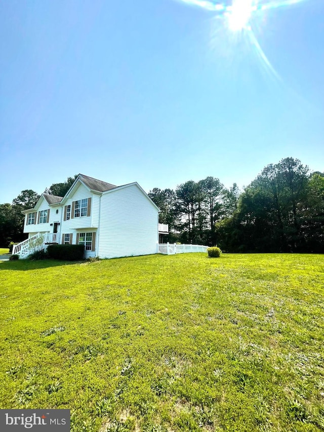 25795 Shamrock Ln, Mechanicsville, MD 20659 - view of green lawn