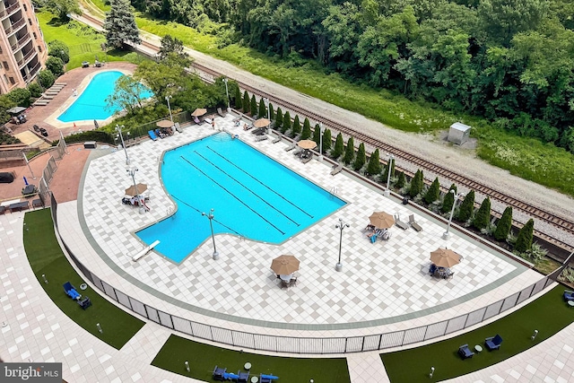 1805 Crystal Dr Unit 1110S, Arlington, VA 22202 - view of community pool