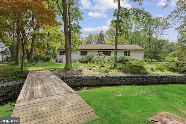 161 Bull Run Rd, Pennington, NJ 08534 - back of property with a yard