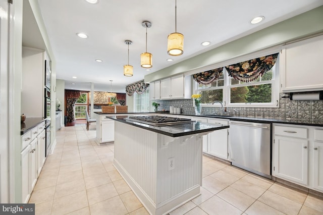 6 Keystone Way, Princeton Junction, NJ 08550 - kitchen featuring stainless steel appliances, a sink, backsplash, recessed lighting, and a center island
