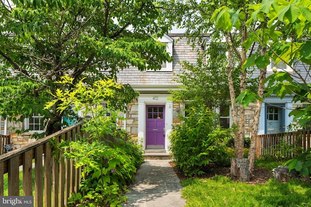412 E Duncan Ave, Alexandria, VA 22301 - doorway to property with stone siding