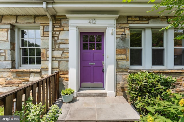 412 E Duncan Ave, Alexandria, VA 22301 - entrance to property with stone siding