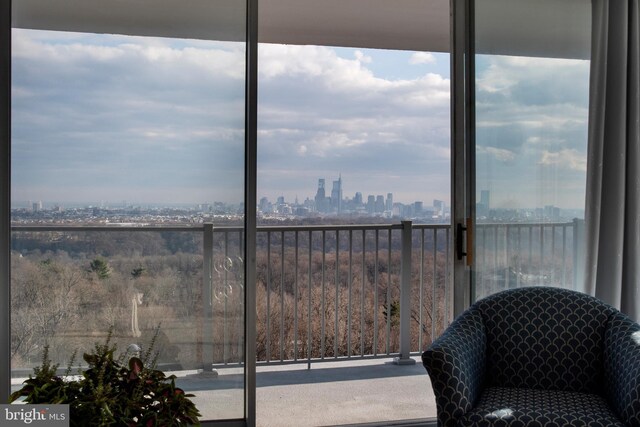 3900 Ford Rd Unit 21E & 20E, Philadelphia, PA 19131 - balcony with a skyline view