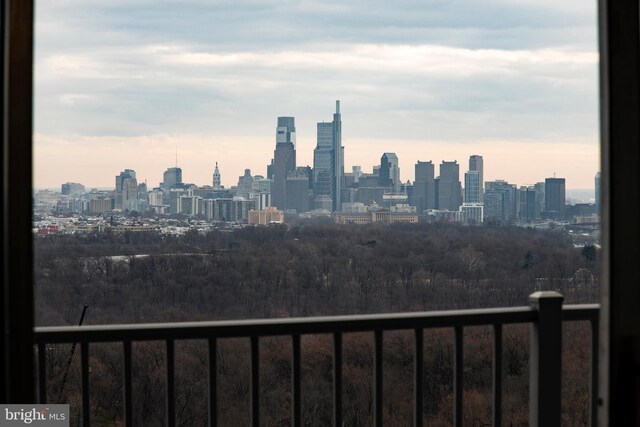 3900 Ford Rd Unit 21E & 20E, Philadelphia, PA 19131 - view of city skyline