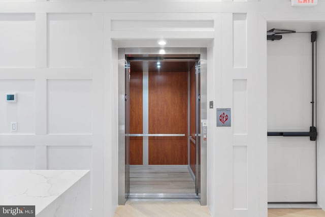 1632 Chain Bridge Rd, Mclean, VA 22101 - hallway featuring elevator