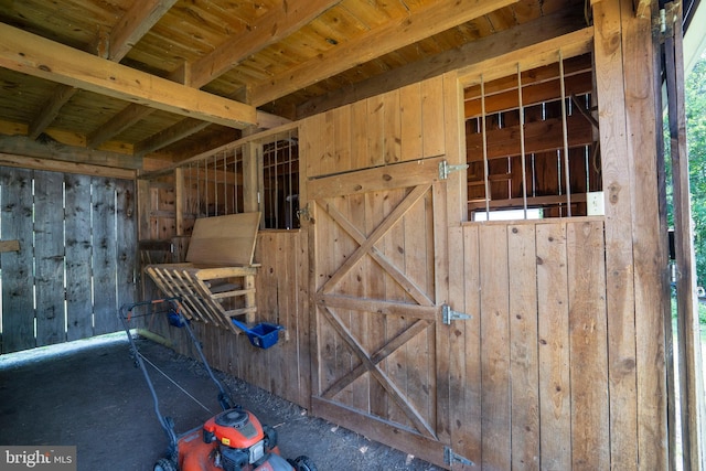 10496 Red Hawk Ln, Huntingdon, PA 16652 - view of horse barn