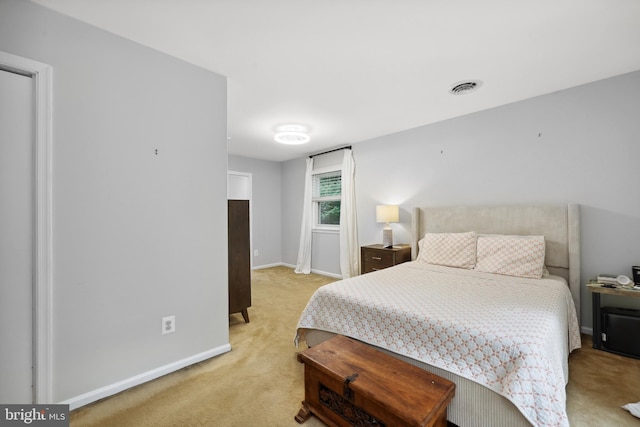 8170 Sinclair Mill Rd, Manassas, VA 20112 - bedroom featuring light carpet and baseboards