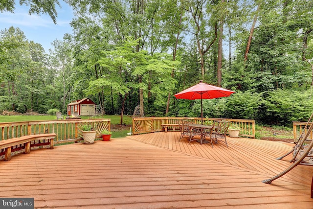 8170 Sinclair Mill Rd, Manassas, VA 20112 - wooden deck featuring outdoor dining space