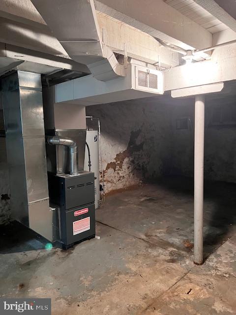 171 W Clarkson Ave, Philadelphia, PA 19120 - unfinished below grade area with heating unit and water heater