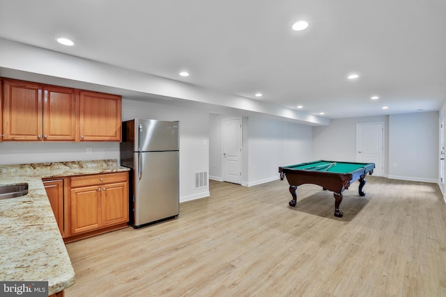 17301 Roundmont Pl, Round Hill, VA 20141 - playroom with recessed lighting, billiards table, light wood finished floors, baseboards, and a sink