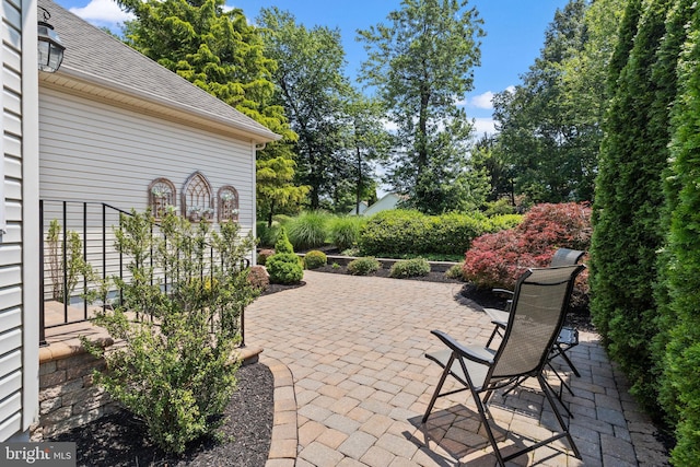 6 Easton Ln, Cinnaminson, NJ 08077 - view of patio / terrace
