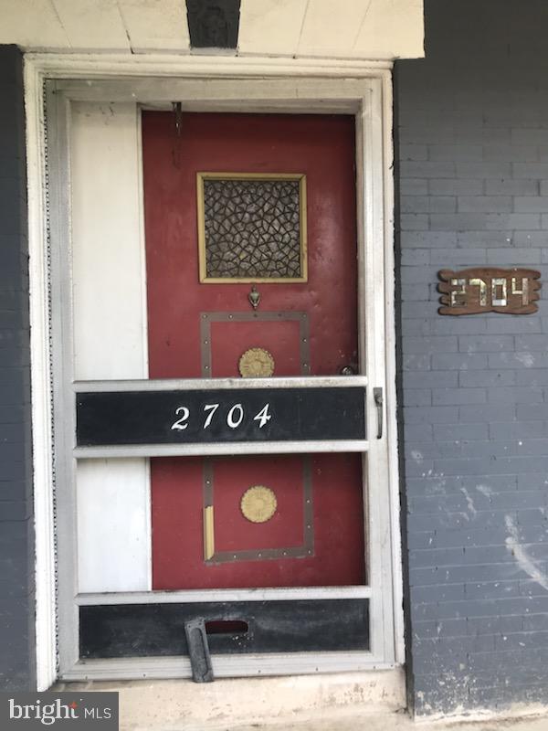 2704 W Somerset St, Philadelphia, PA 19132 - view of doorway to property