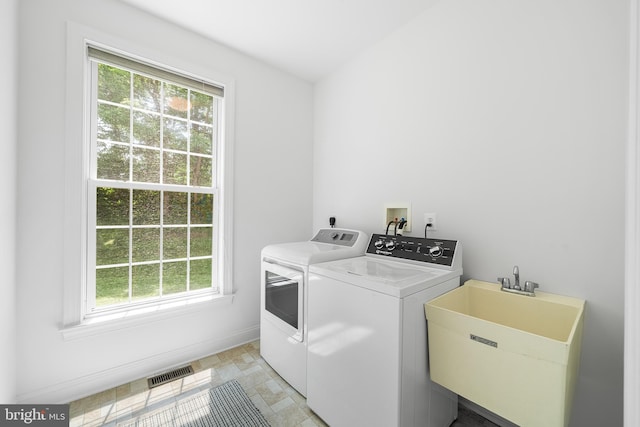 106 Gabrielle Ct Unit 8, Broomall, PA 19008 - laundry room with washer and dryer and baseboards