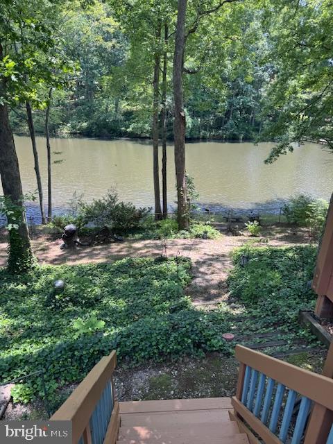9 Ruby Dr, Stafford, VA 22556 - view of yard with a water view