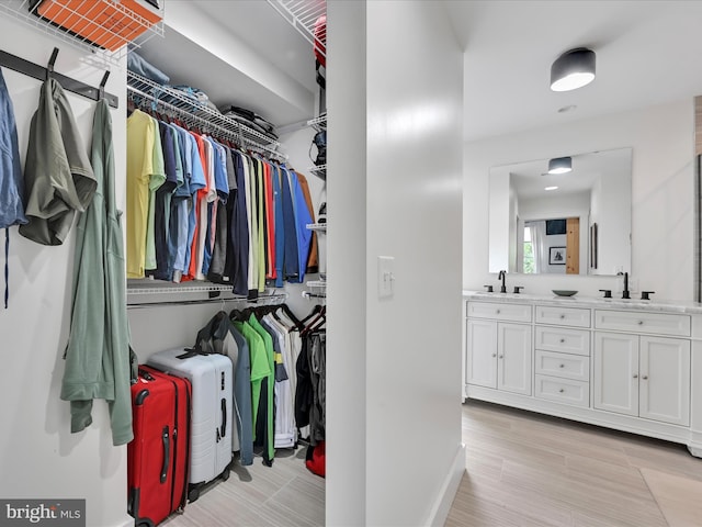 142 E New St, Lancaster, PA 17602 - walk in closet featuring a sink