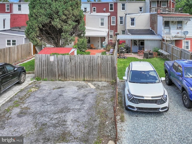 142 E New St, Lancaster, PA 17602 - view of front of house featuring uncovered parking