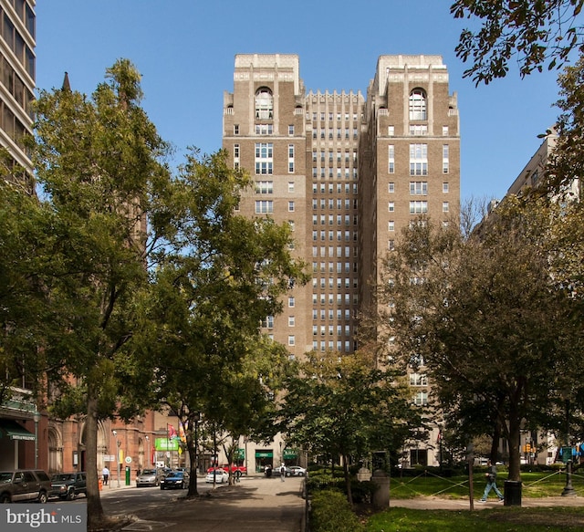 1901 Walnut St Unit 16E, Philadelphia, PA 19103 - view of building exterior