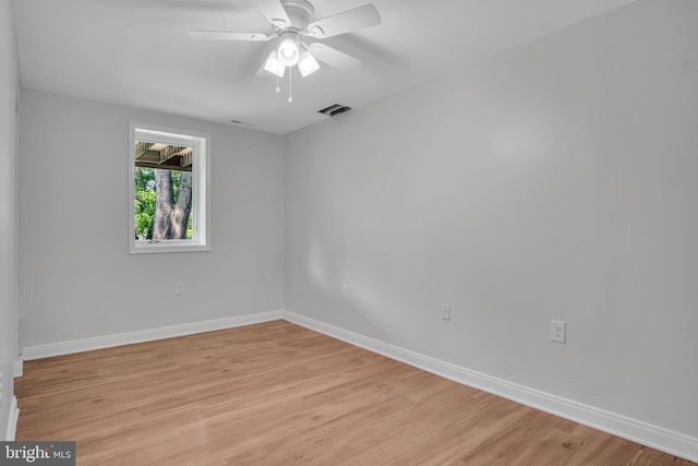 318 Mayfield Ct, Westminster, MD 21158 - unfurnished room with baseboards, light wood-type flooring, and a ceiling fan