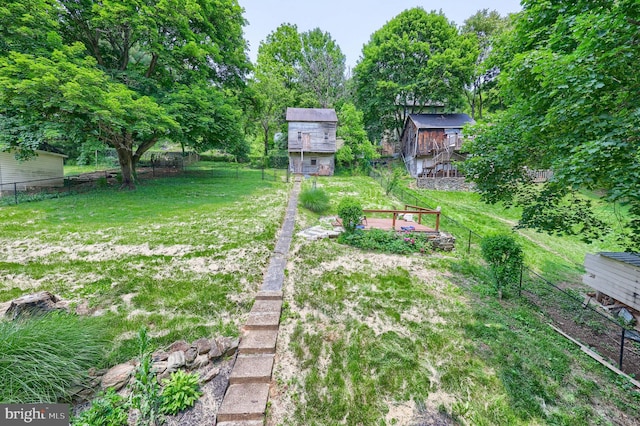 143 Hanover St, Glen Rock, PA 17327 - view of yard featuring an outdoor structure and a barn